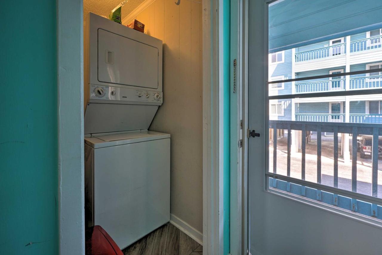 Condo With Balcony And Pool Walk To 2 Beach Accesses! Carolina Beach Buitenkant foto